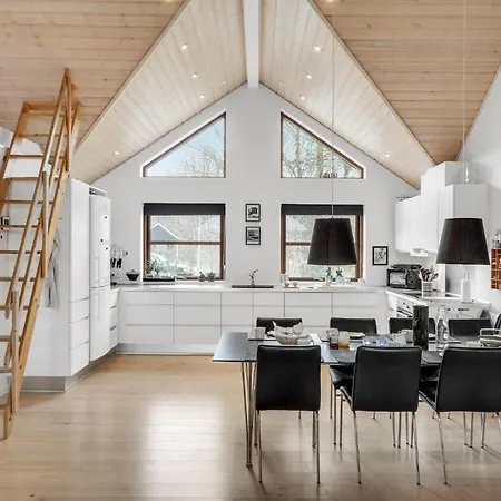 5 Bedroom Stunning In