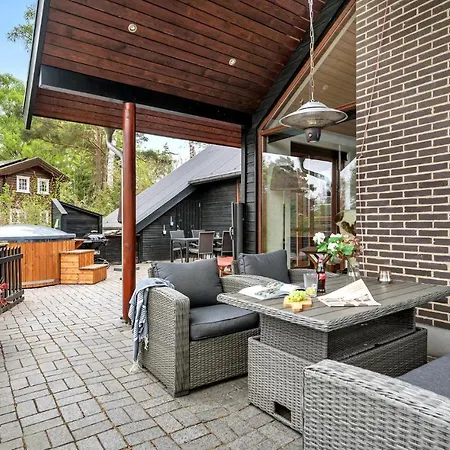 5 Bedroom Stunning In Grenå