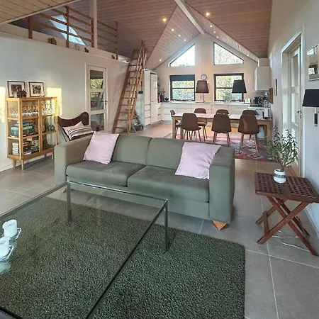 5 Bedroom Stunning In