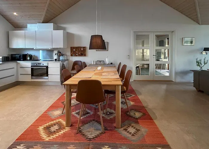 Сasa de vacaciones 5 Bedroom Stunning In